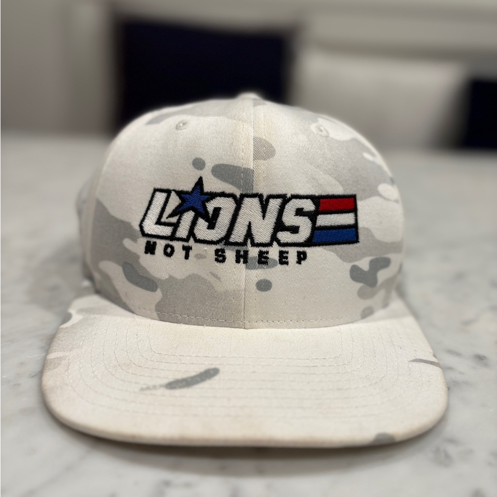 Lions Not Sheep, Top Gun SnapBack Hat, Goid pre-owned Condition, adjustable